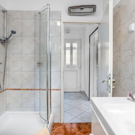 Beautiful In With House Sea View Holiday home *