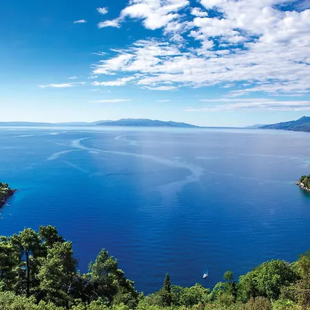Beautiful In With House Sea View Holiday home